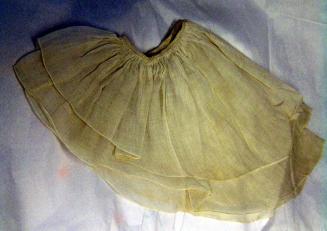 2009 Record shot by L. Baumgarten. Sleeve ruffle.