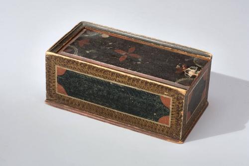 D2008-HL, Box