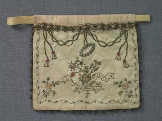 2009 Record shot by L. Baumgarten. Drawstring bag, front.