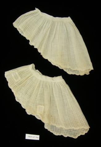 2009 Record shot by L. Baumgarten. 1954-67,3-4 Sleeve ruffles.