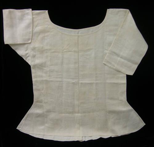 2009 Record shot by L. Baumgarten. Shift of shirt from tablecloth.