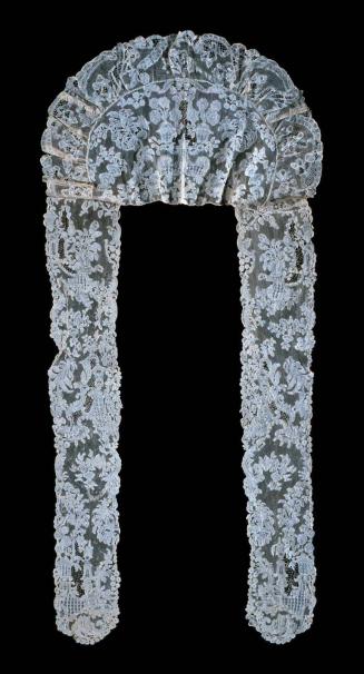 2009 Record shot by L. Baumgarten. Cap, lace with lappets.