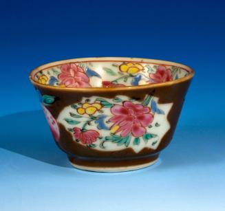 D2010-CMD-130. Handlesss cup