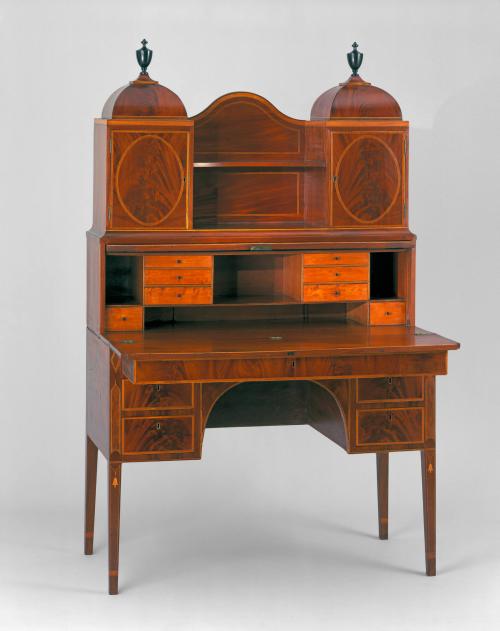 TC2007-77. Desk.