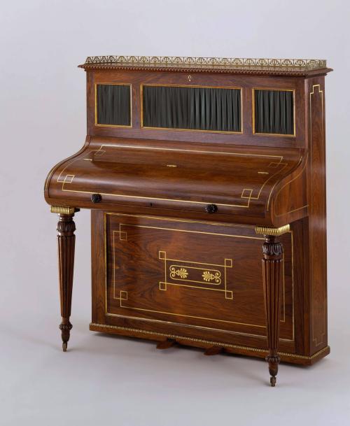 TC99-593. Piano