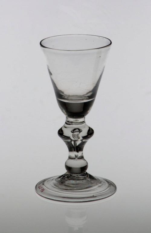 D2011-CL. Wine glass 1972-60