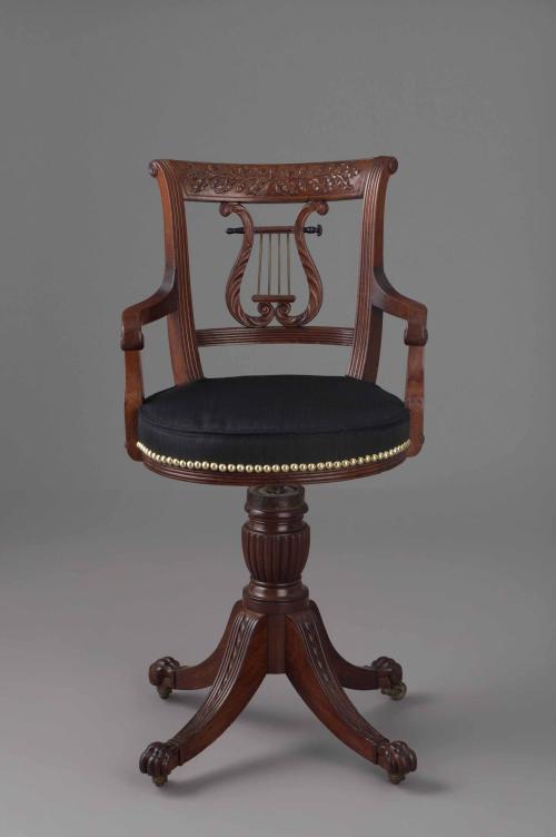 Piano Stool 2016-21