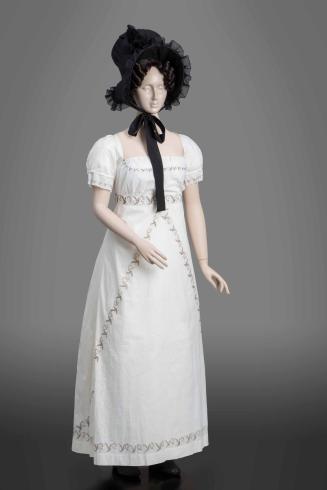 Gown 1996-105