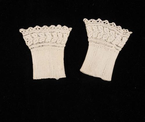 Armlets 1971-1569,5A&B
