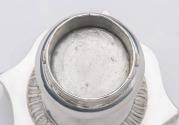 1973-371, Urn