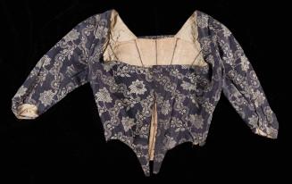 1976-338, Gown