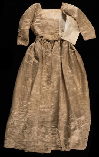 1987-5, Gown