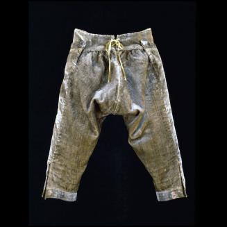 1954-1036, Breeches