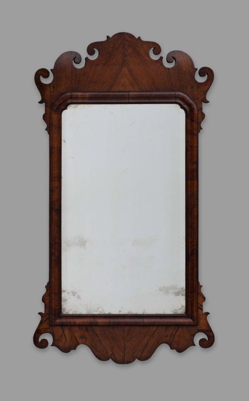 1952-418, Looking Glass