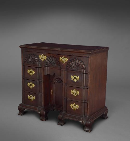 1991-61, Bureau Table