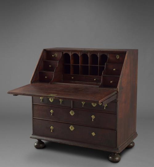 1960-173, Desk