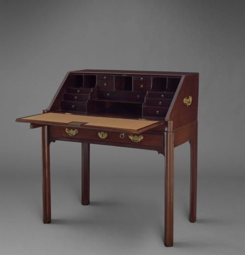 1966-239, Desk