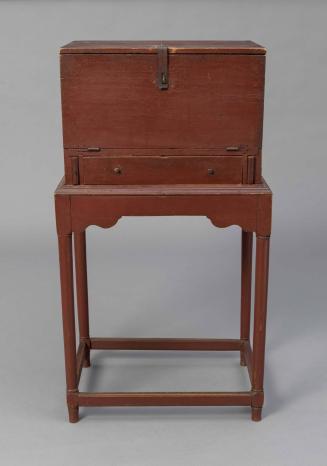 1971-553, Desk