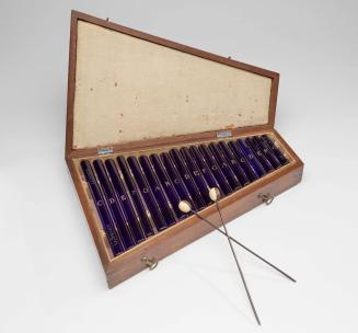 1985-114, Crystallophone
