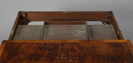 1947-570, Card Table