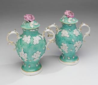 2022-162,1a&b-2a&b, Vases