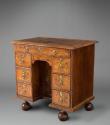 1974-169, Bureau Table