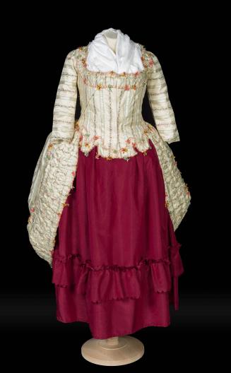 2021-13, Gown