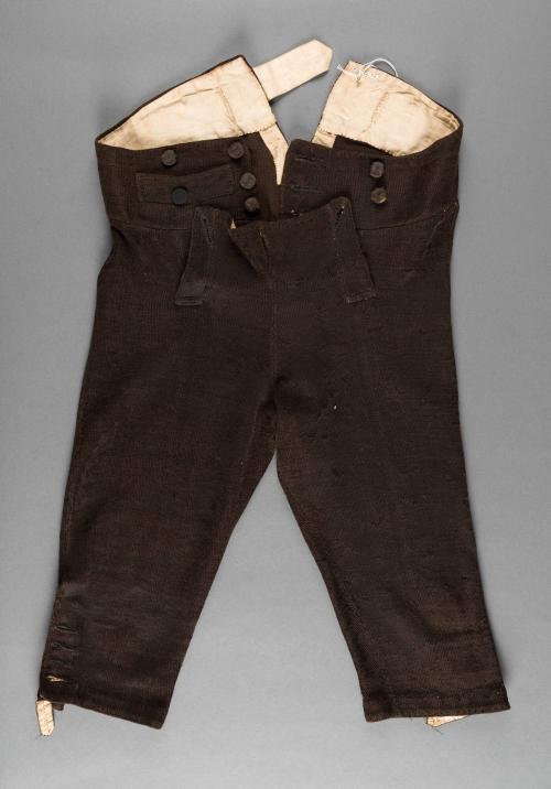 2023-31, Breeches