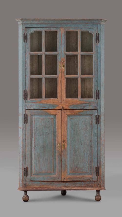 D2013-CMD. Corner cupboard
